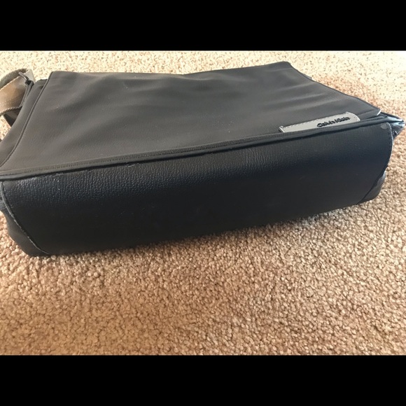 Calvin Klein Bag - Picture 4 of 5